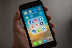fb2 300x200 - Why Not To Upload Pictures To Facebook